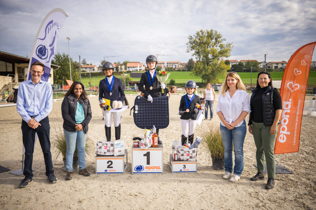 Journées de la Jeunesse - Finales romandes - Podium Compétition équestre simple