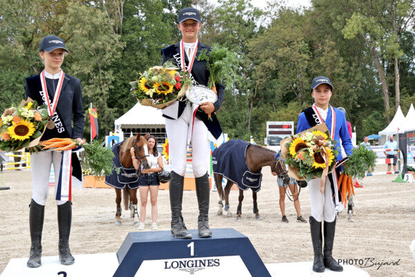 Alessia Amsler en argent, Léna Siegenthaler en or, Mathilde Puricelli en bronze