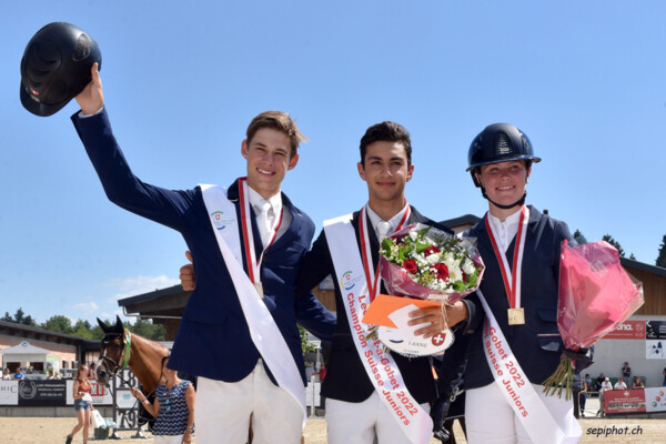 podium_J-FER-1057911