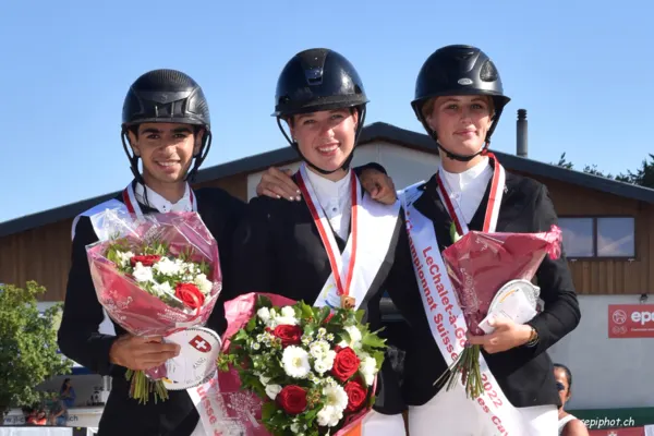 2022 podium_JC-FER-1057937