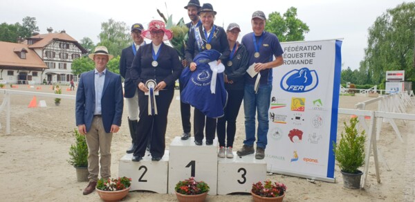 A FR 1 cheval catégorie L,2021 Piller Gisèle, Roulin Marisa, Marion Thierry-3