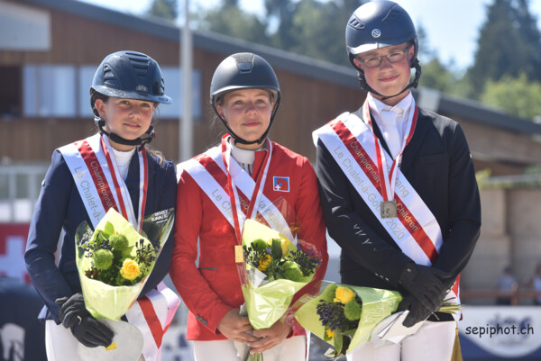 podium_Ch_978932